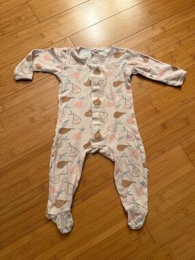 E=mc easy magnetic closure plum 3-6m onesie